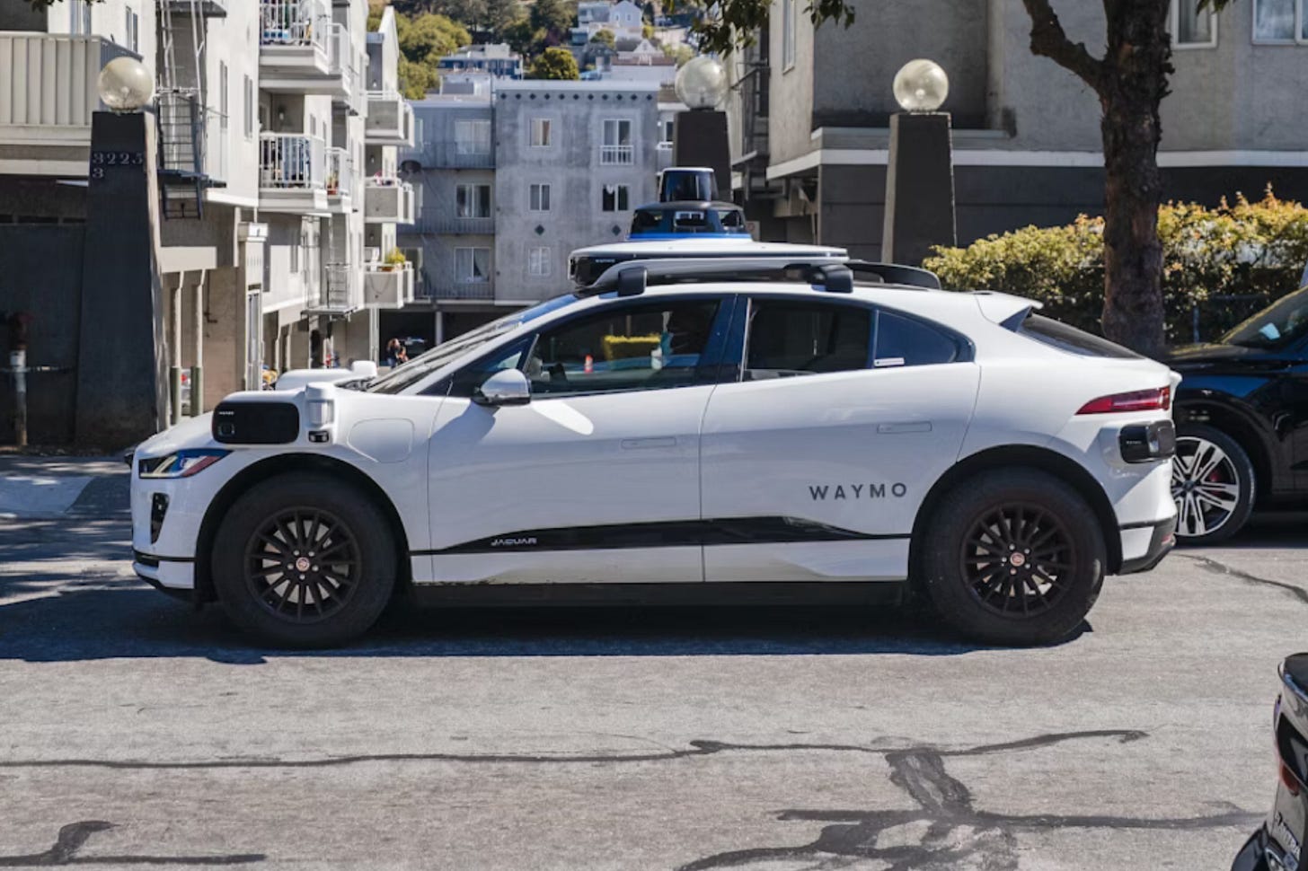 Waymo begins fully autonomous operations with sixth-generation Driver