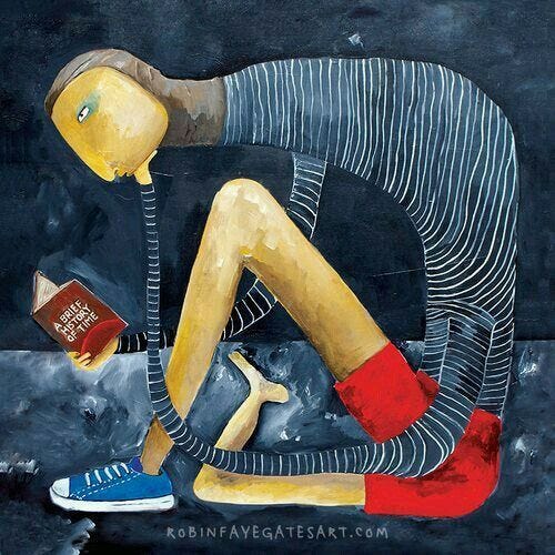 #descrevemospravocê  A imagem é uma ilustração artística com traços expressivos e cores fortes. Ela mostra duas figuras humanas sobrepostas e entrelaçadas de maneira simbólica, como se fossem uma só. A figura principal tem o corpo contornado por listras horizontais brancas sobre fundo cinza escuro, lembrando uma roupa de corpo inteiro. Essa figura está curvada, com a cabeça inclinada para baixo, como se estivesse observando ou protegendo a segunda figura que está em seu interior. Essa segunda figura é menor, tem a pele amarelada, está sentada com as pernas dobradas e veste um short vermelho e um tênis azul em um dos pés. Ela segura um livro com capa vermelha, no qual se lê o título "A Brief Case of Time" — um possível trocadilho com o título "A Brief History of Time", de Stephen Hawking.  Os contornos da figura maior envolvem completamente a figura menor, com os braços e pernas entrelaçados de forma acolhedora e introspectiva. A cena é ambientada sobre um fundo escuro, com tons de cinza e preto, que contrastam com os elementos coloridos da roupa, da pele e do livro. A expressão facial da figura maior é calma, com olhos fechados, enquanto a menor tem os olhos voltados para o livro, em atitude de concentração. A estética geral remete a uma sensação de proteção, introspecção ou diálogo interno. Na parte inferior da imagem, está escrito o nome do site "robinfayegatesart.com", indicando a autoria da obra.