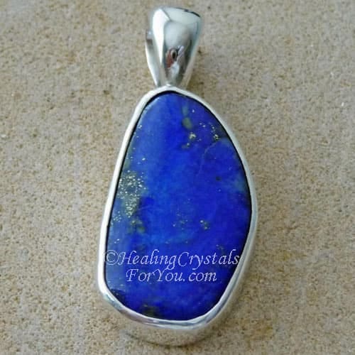 Lapis Lazuli helps to prevent negative thinking
