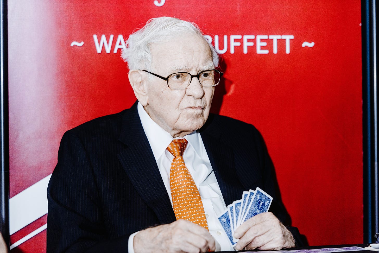 Warren Buffett Sours on Banks and Likes (Gulp!) Gold - Bloomberg Warren Buffett Sours on Banks and Likes (Gulp!) Gold - Bloomberg