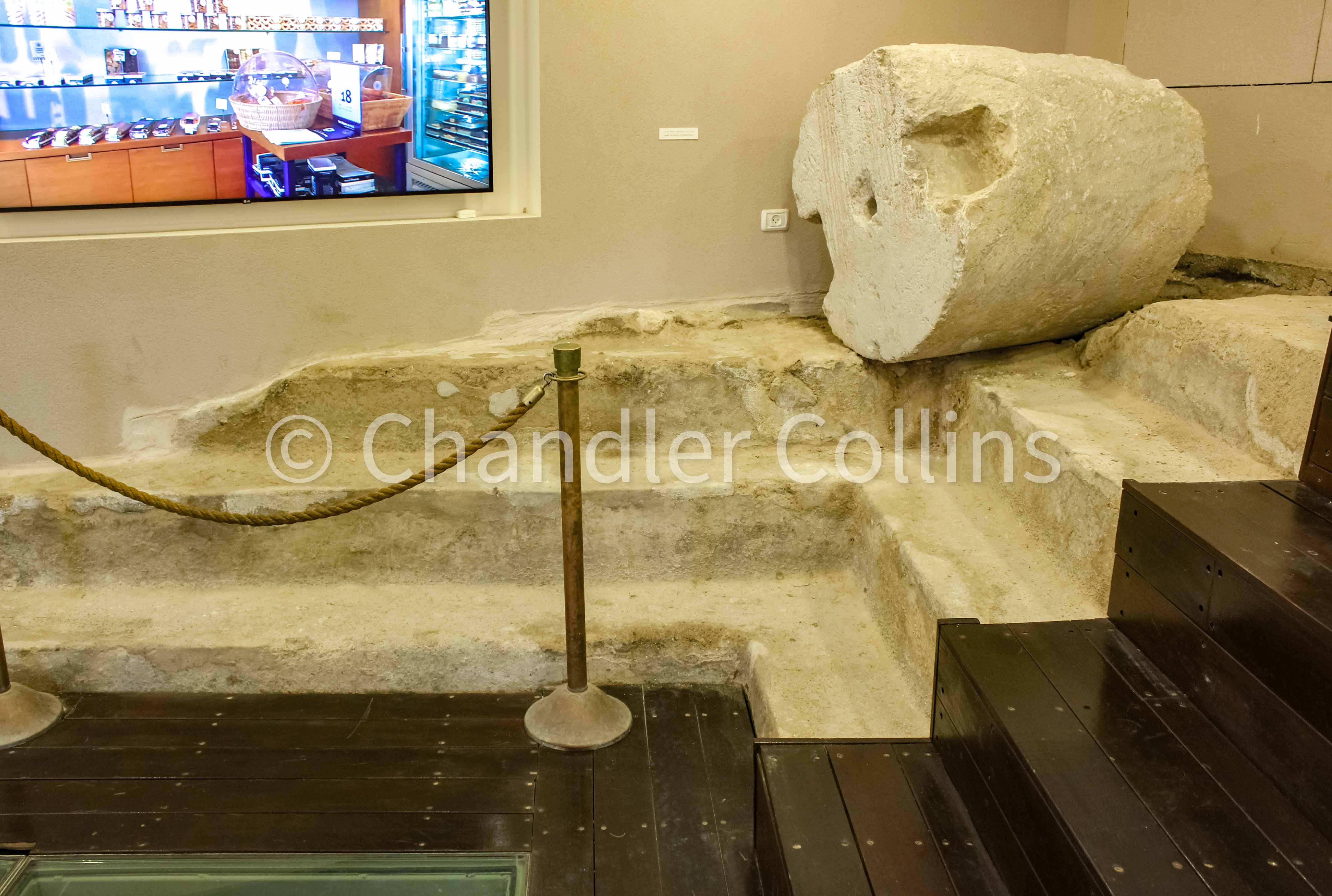 Some Unexpected Architectural Fragments from the Jewish Quarter