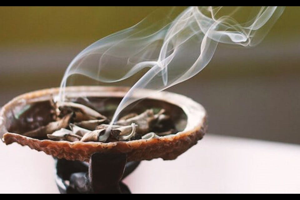 Wisdom: Spiritual meaning of smudging shared with young and old - SNNewsWatch.com Wisdom: Spiritual meaning of smudging shared with young and old - SNNewsWatch.com