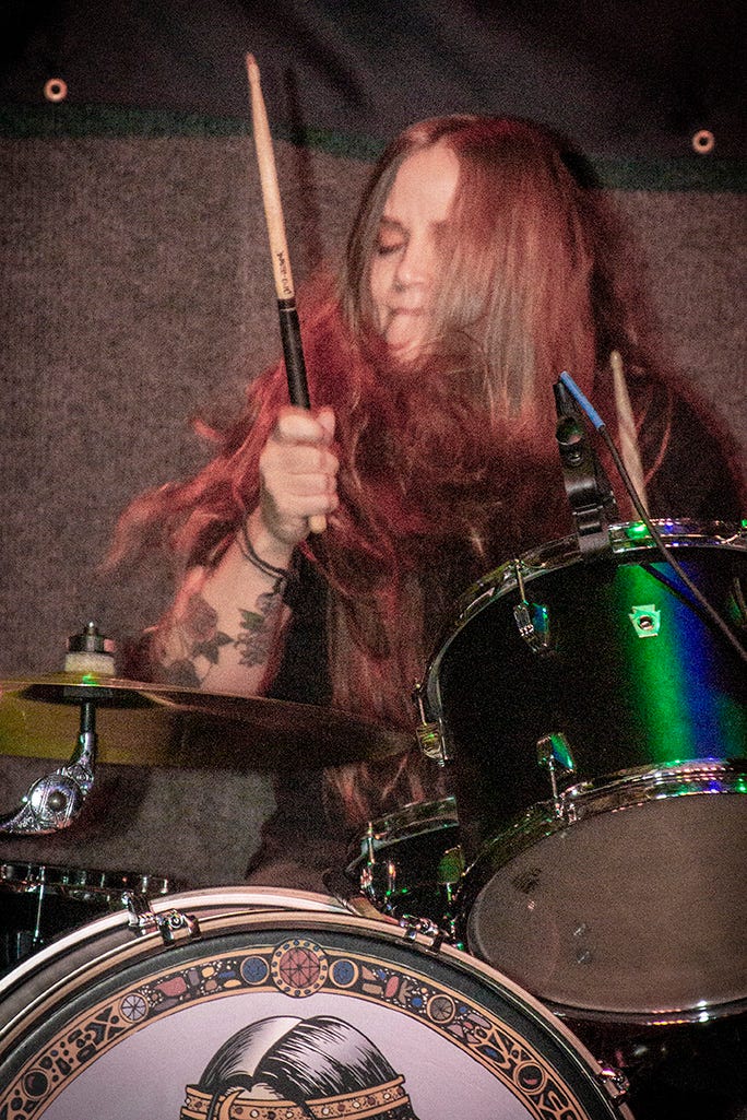 Temptress at the Iron Horse Pub, Wichita Falls, Texas, December 2023 / photos Ernest Cooper
