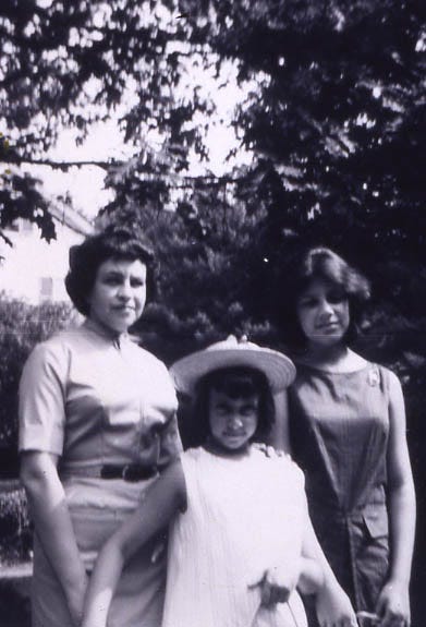 Fredelle, Joyce and Rona Maynard Fredelle, Joyce and Rona Maynard