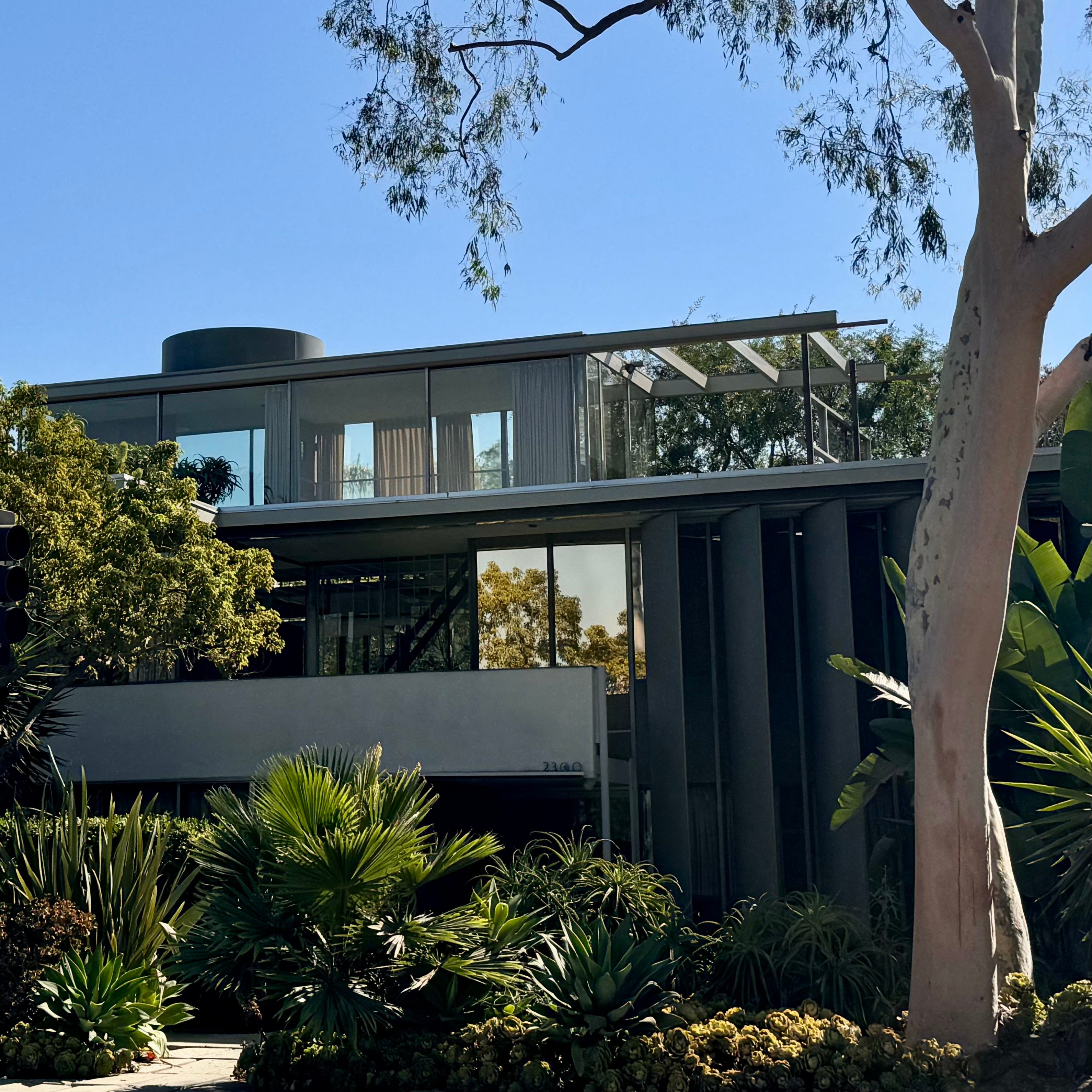 Mid-Century Modernism in Silver Lake - by Sarah Bowman