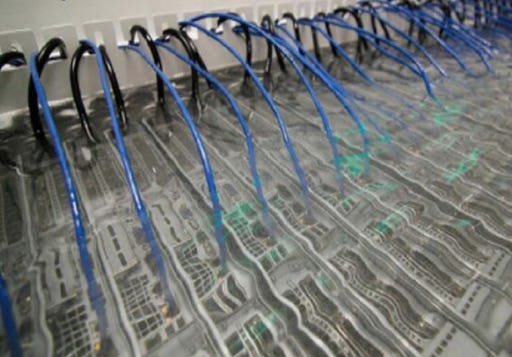L'impressionante consumo di acqua ed elettricità dell'Intelligenza  Artificiale