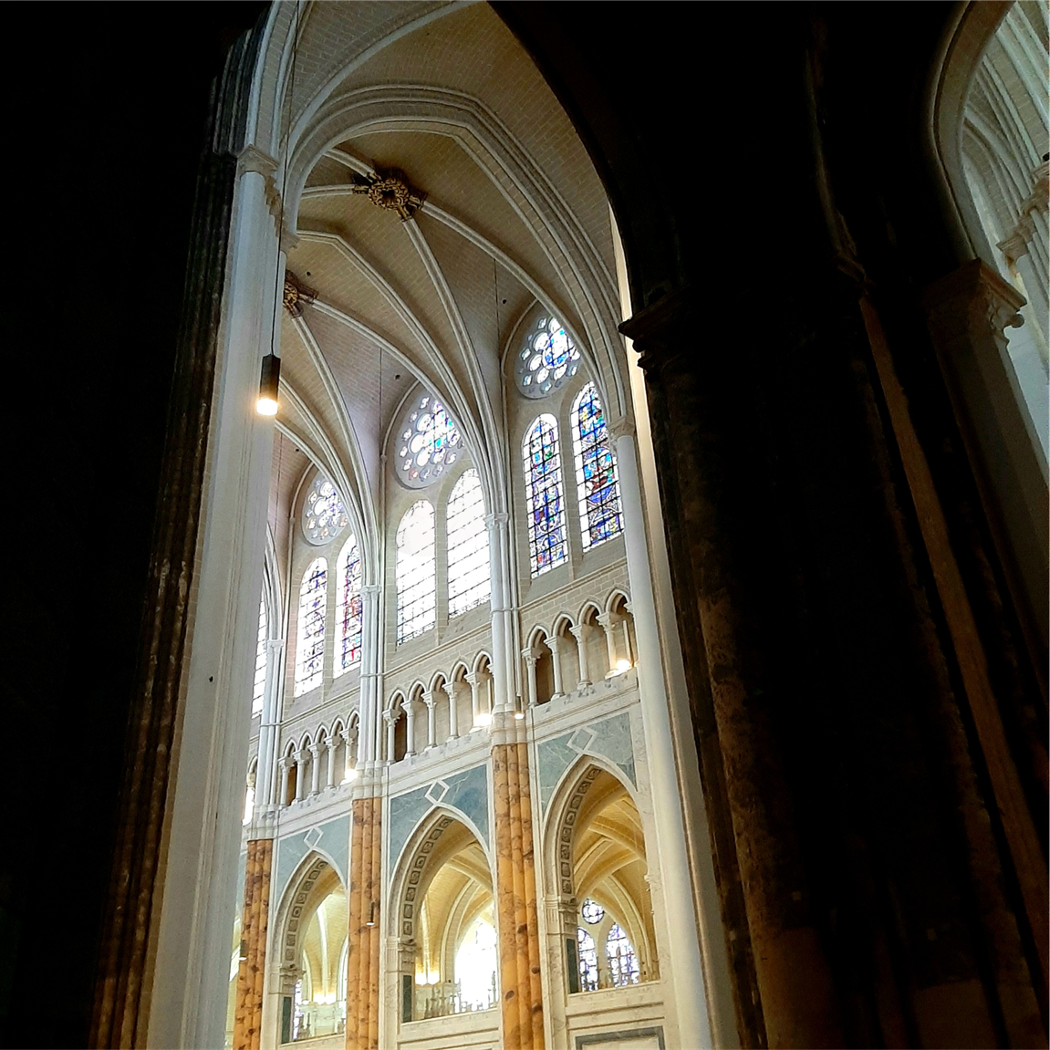 The Creatrix Experience ©2025 Elizabeth des Roches - Chartres Cathedral