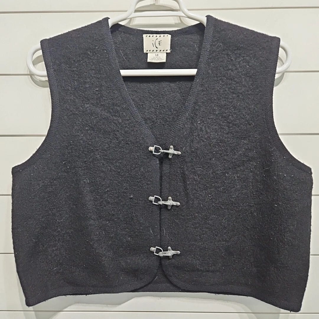 Vintage Ice Black 100% Nordic Wool Sweater Vest Silver Clasp Buttons Womens 10 - Picture 1 of 6