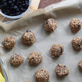 Blueberry Lemon Oat Energy Bites