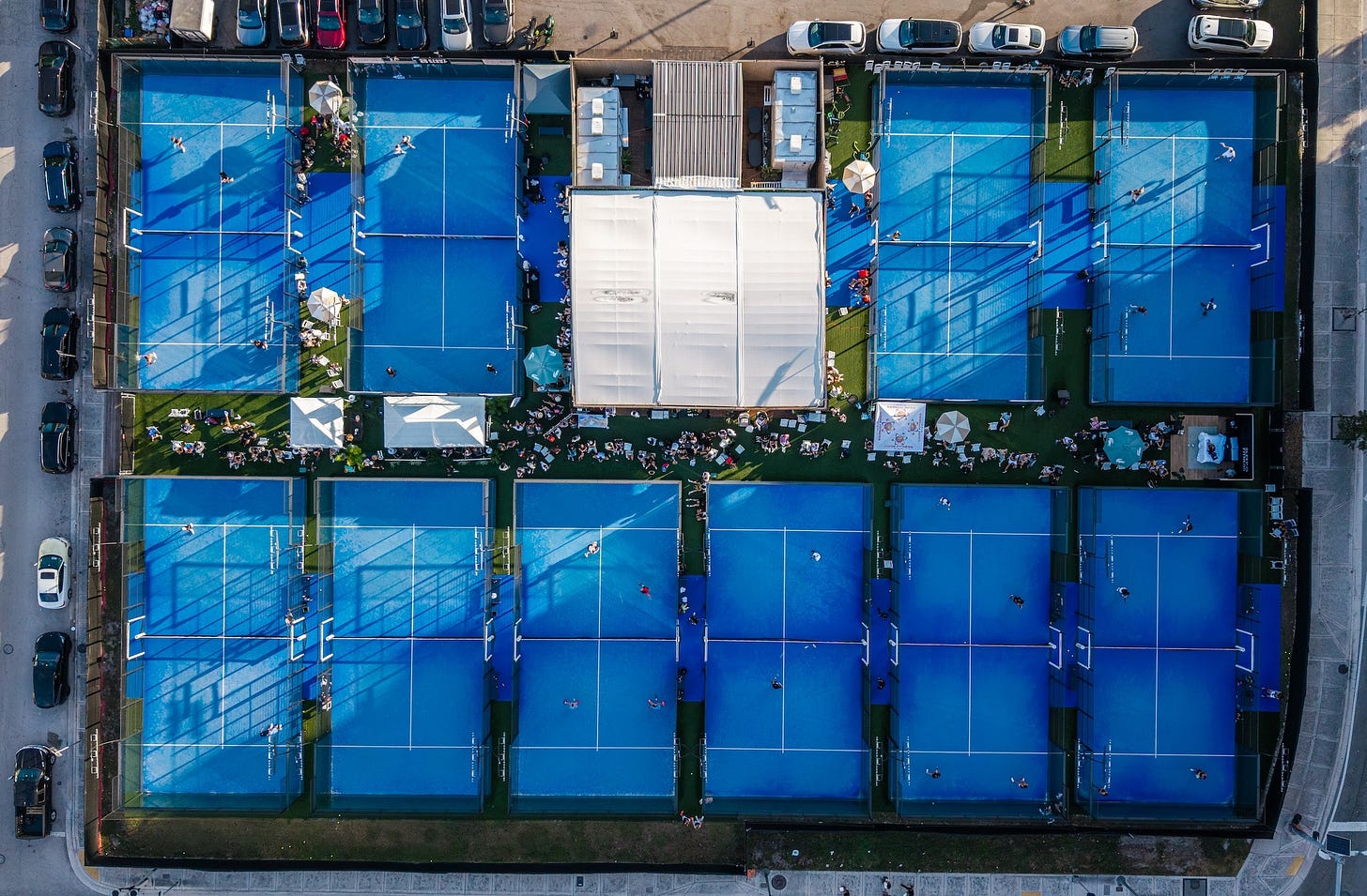 Aerial view of a USPA tournament at Padel X in Miami Aerial view of a USPA tournament at Padel X in Miami