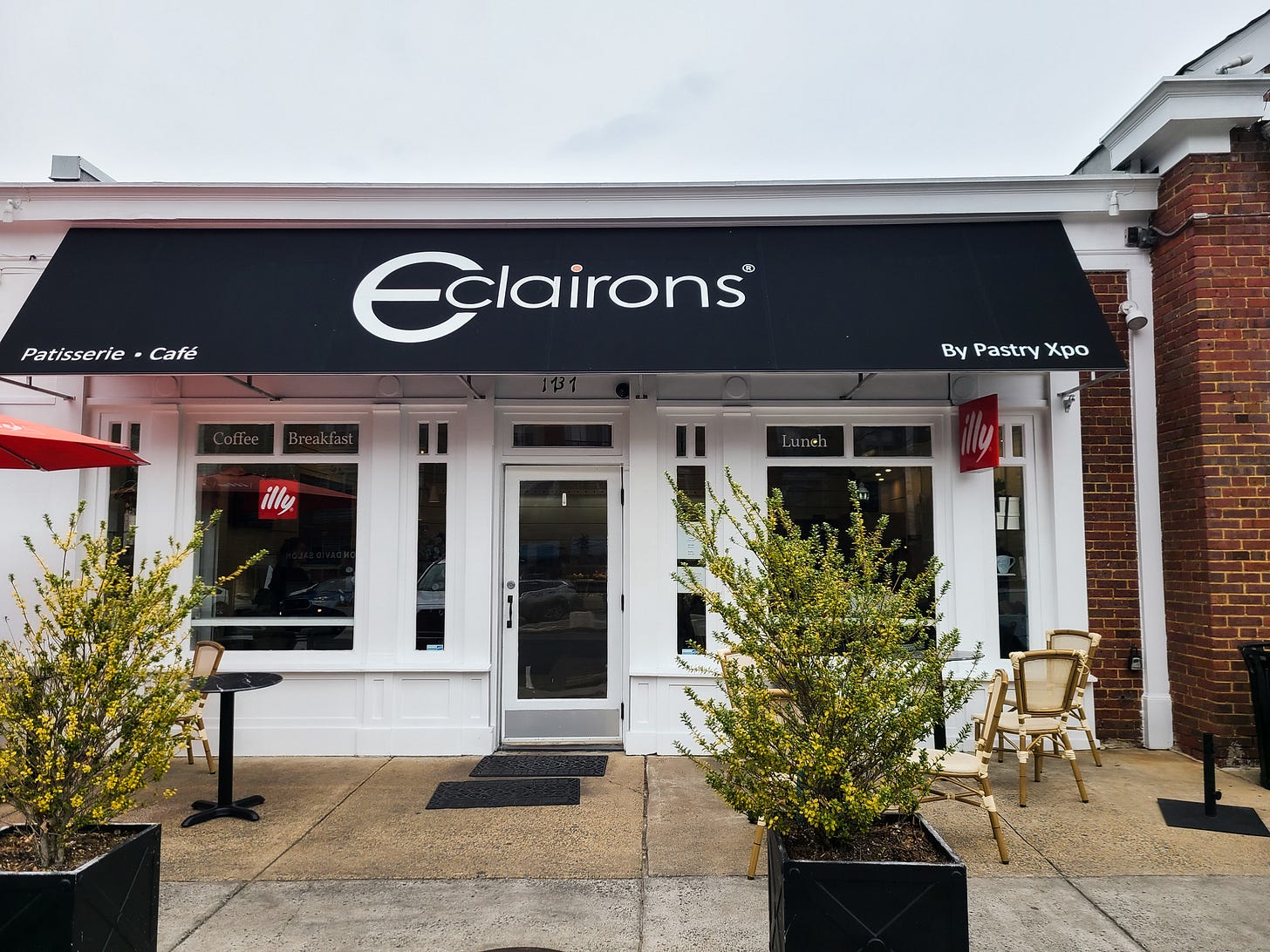 Eclairons exterior