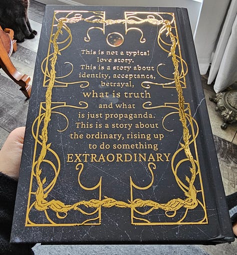 Gallery of pictures of the Northern Roseaarde Omnibus with holographic foil and colored internal pages