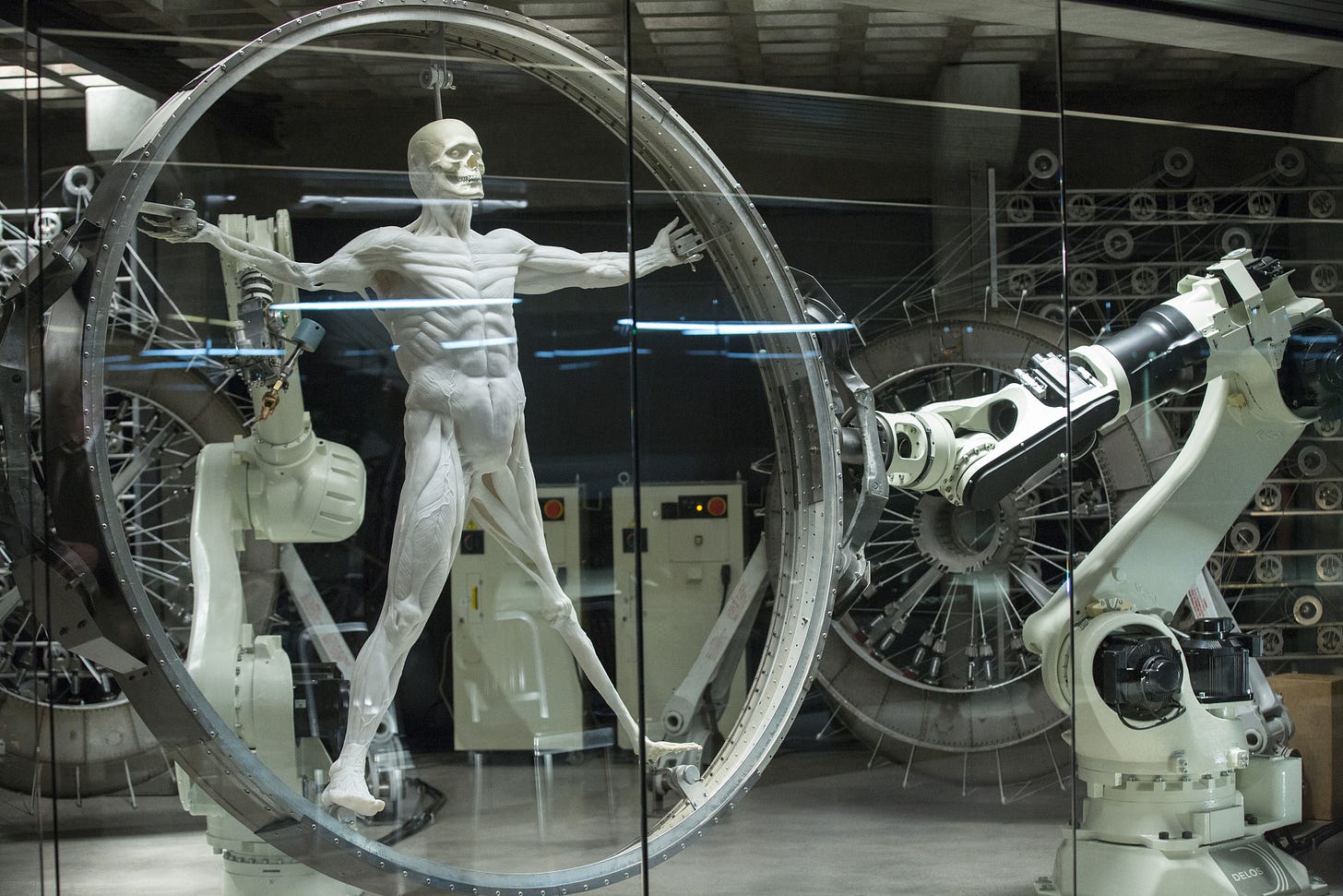 How HBO's Westworld bridges the divide between evil robots and empathetic  robots | Vox