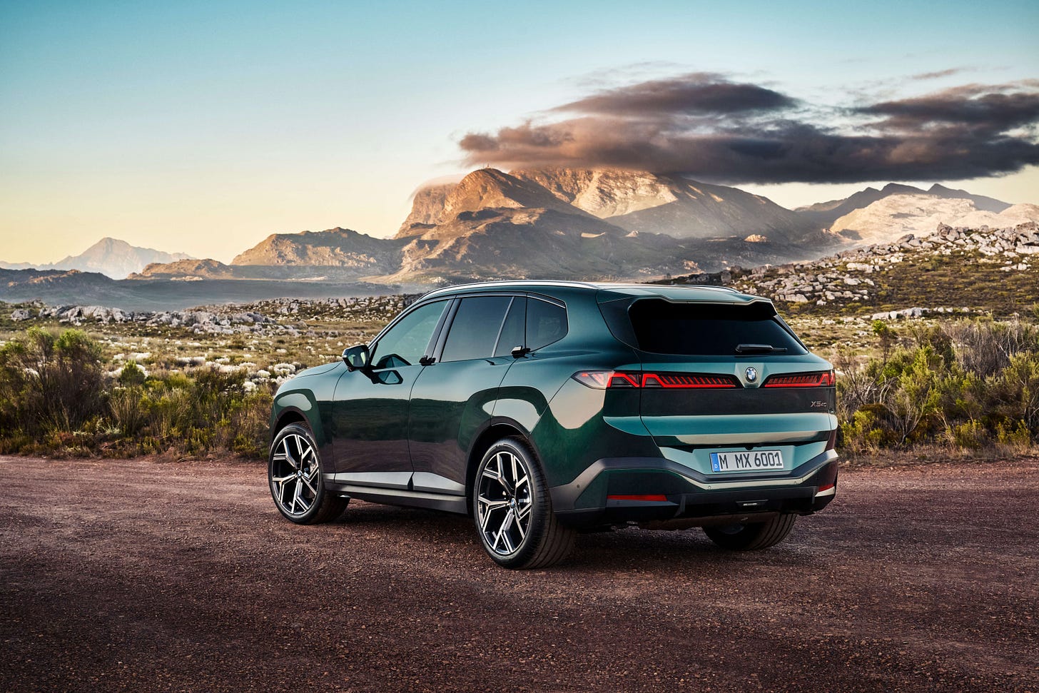 View Photos of the 2027 BMW X5 View Photos of the 2027 BMW X5