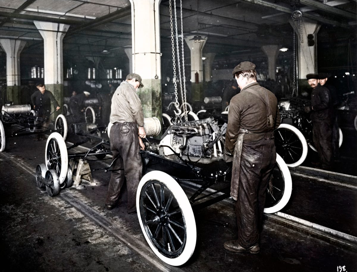 Photos of the Ford Assembly Line in 1913 - Business Insider Photos of the Ford Assembly Line in 1913 - Business Insider