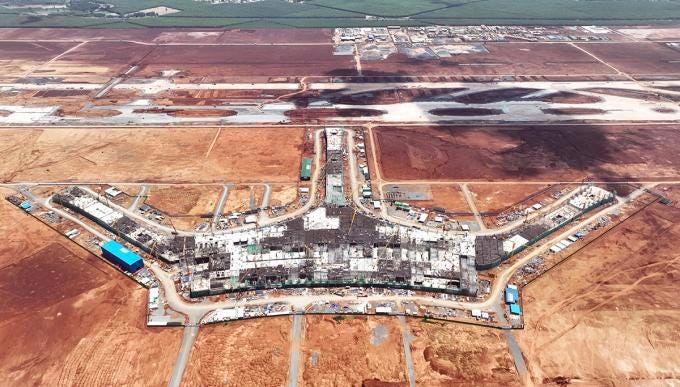 Nhà ga hành khách sân bay Long Thành hiện đã đạt khoảng 66% khối lượng, dự kiến sẽ hoàn thành trước cuối tháng 8/2026. Nhà ga hành khách sân bay Long Thành hiện đã đạt khoảng 66% khối lượng, dự kiến sẽ hoàn thành trước cuối tháng 8/2026.