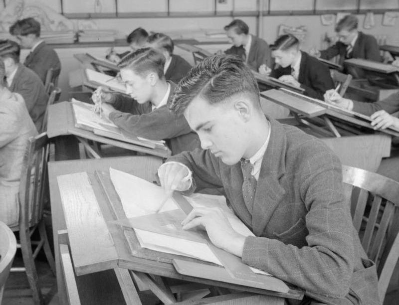 File:Technical School- Training at Tottenham Polytechnic, Middlesex, England, UK, 1944 D21373.jpg