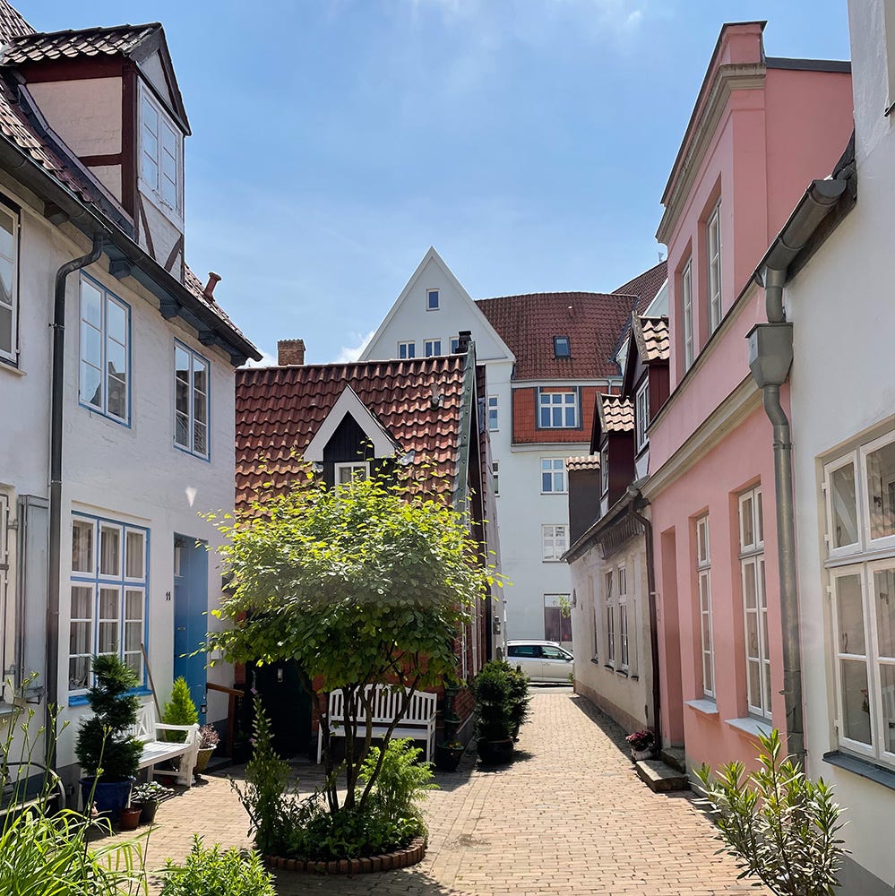 Photograph of a hidden courtyard in Lübeck