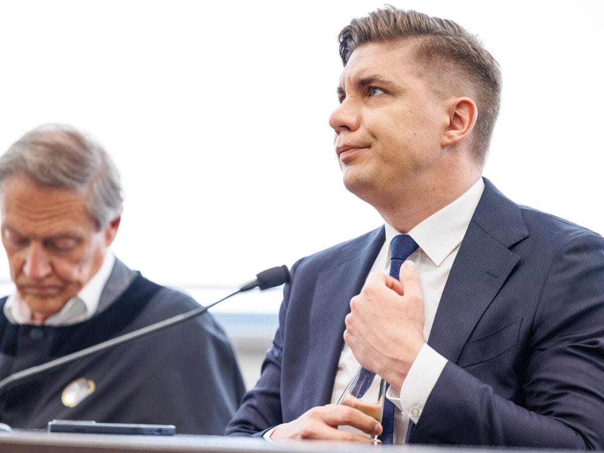 Aukščiausiasis Teismas išteisino buvusią socialdemokratų žvaigždę M.Sinkevičių: žala per maža | 15min.lt Aukščiausiasis Teismas išteisino buvusią socialdemokratų žvaigždę M.Sinkevičių: žala per maža | 15min.lt