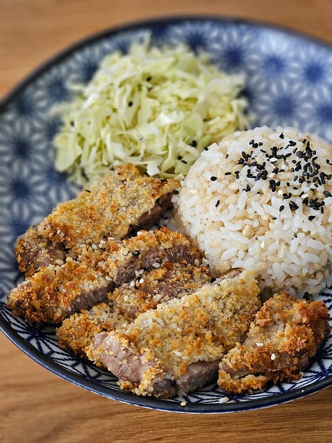 Quand le porc Tonkatsu rencontre la p'tite salade de chou parfaite ...