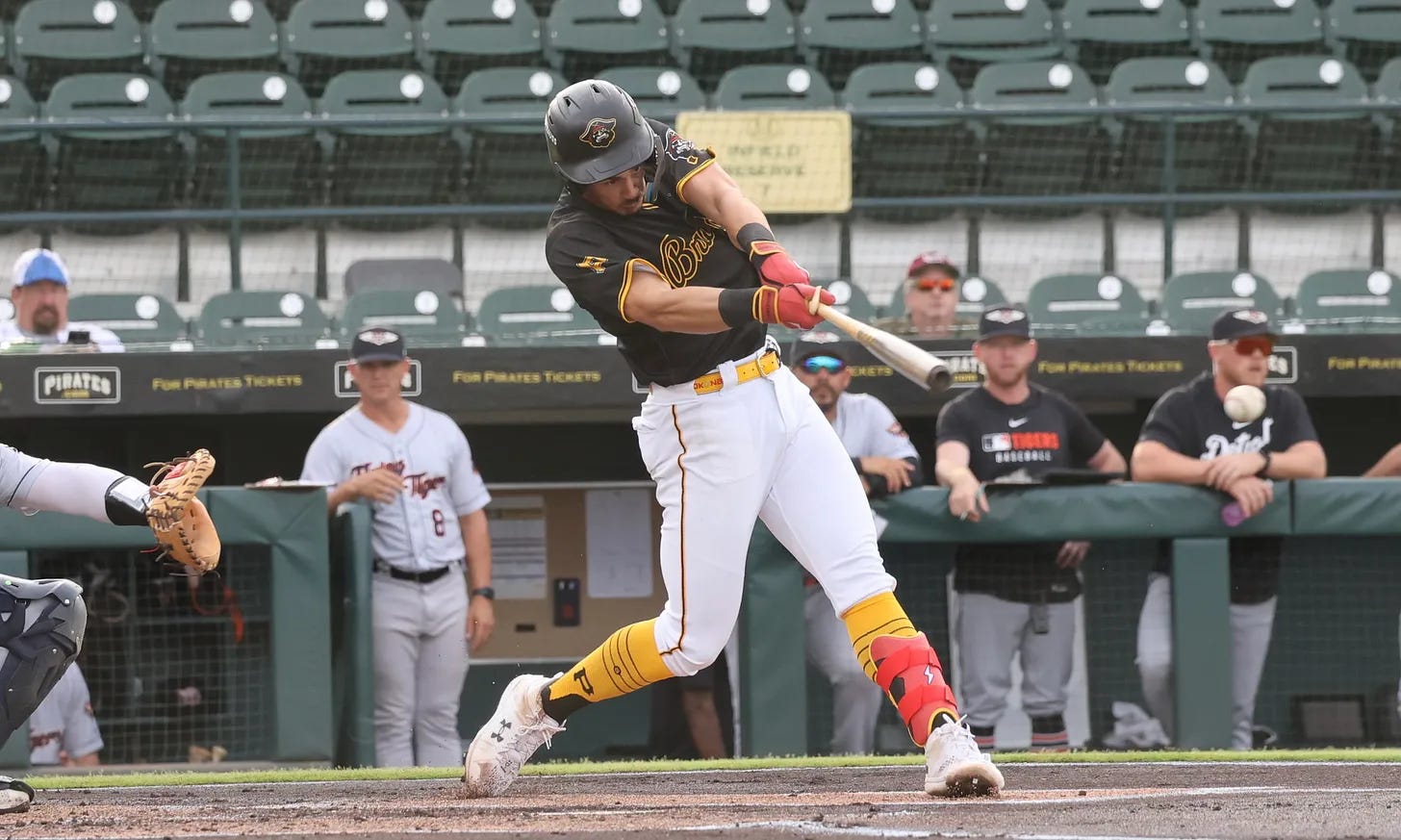 Pirates win game 162, finish 2026 with a winning record