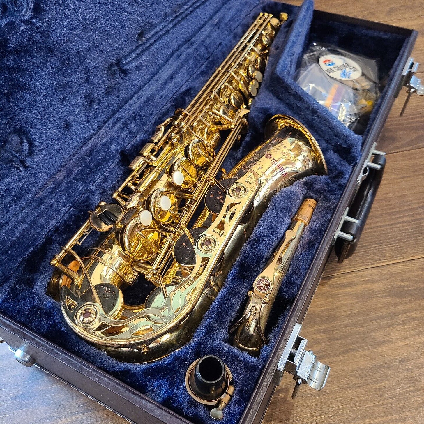 YAMAHA YAS-62 Alto Saxophone Gold with hard case first model Expedited From JP | eBay YAMAHA YAS-62 Alto Saxophone Gold with hard case first model Expedited From JP | eBay
