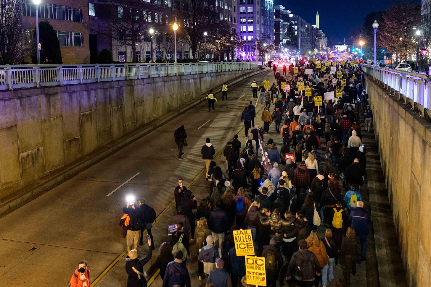 Protests Grow Across US After Fatal ICE Shooting in Minneapolis