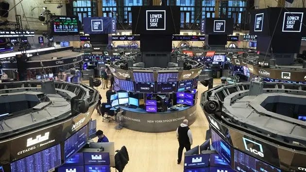 Investors send stocks tumbling, Dow plunges 900 points | Moody on the Market