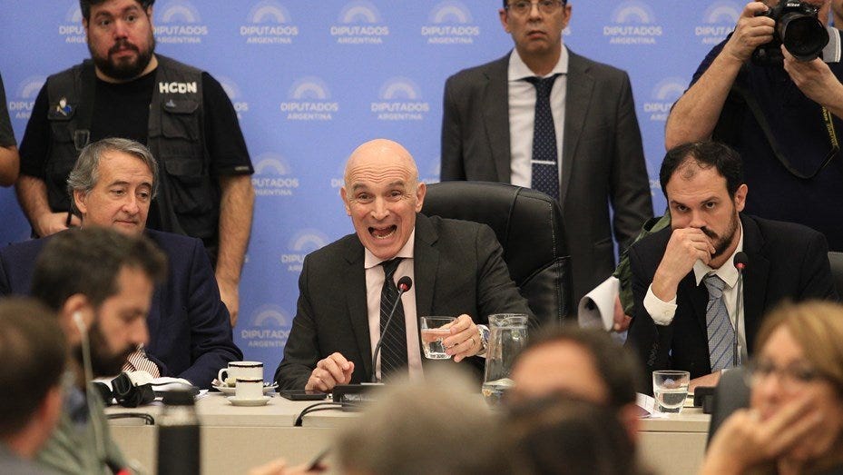 Espert le apagó el micrófono a Del Caño: "Usted no va a hablar de lo que  quiere" - 2025 - Medios Rioja