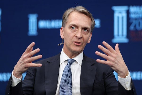 Brookfield CEO Bruce Flatt sees more cash flow, share buybacks in future - The Globe and Mail Brookfield CEO Bruce Flatt sees more cash flow, share buybacks in future - The Globe and Mail