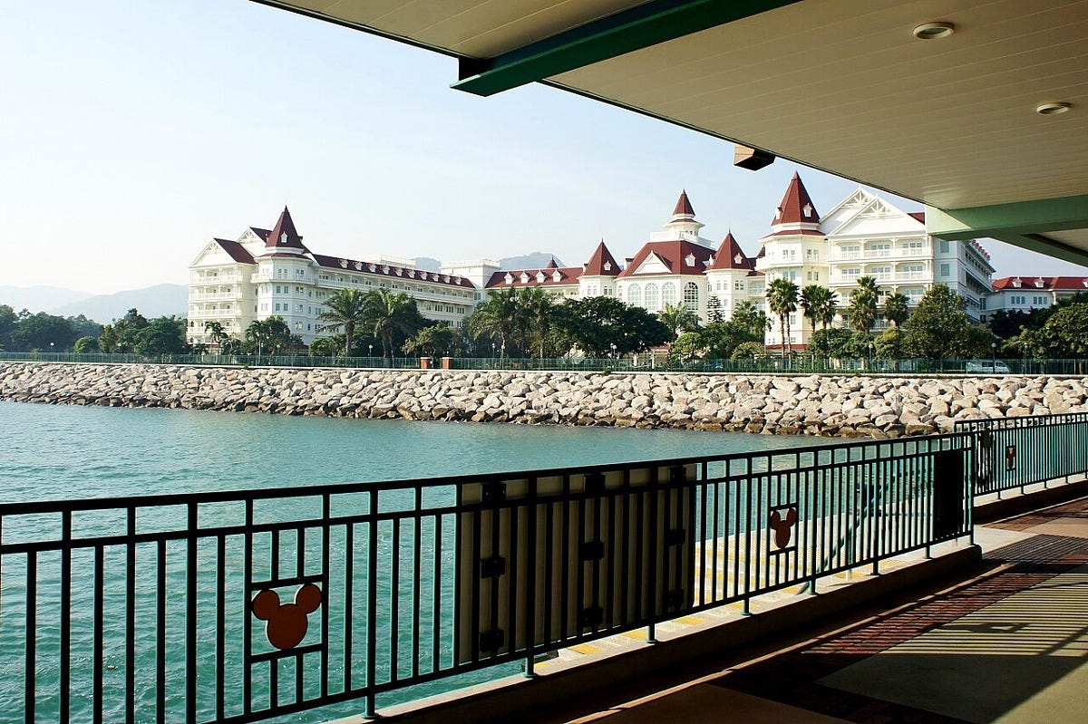 The Hong Kong Disneyland Hotel from the resort pier. Image: Mk2010 via Wikimedia Commons The Hong Kong Disneyland Hotel from the resort pier. Image: Mk2010 via Wikimedia Commons