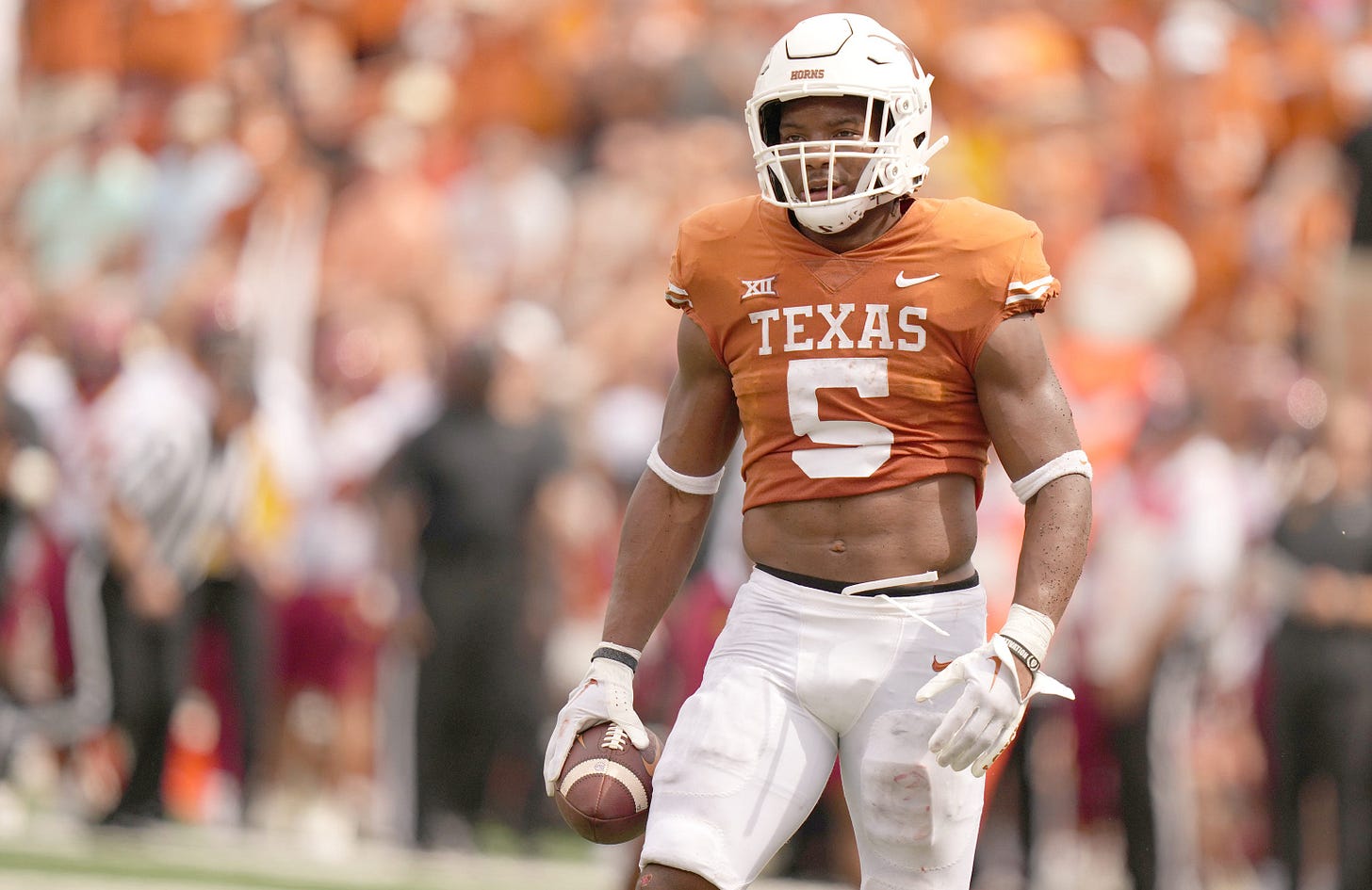 Texas Longhorns' Bijan Robinson a threat rushing, receiving