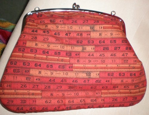 Metal frame snap purse wonky Metal frame snap purse wonky