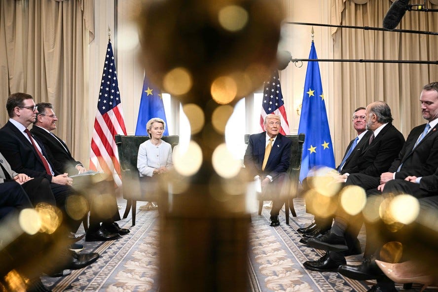 Franceses estão insatisfeitos com o acordo de Donald Trump com a União  Europeia