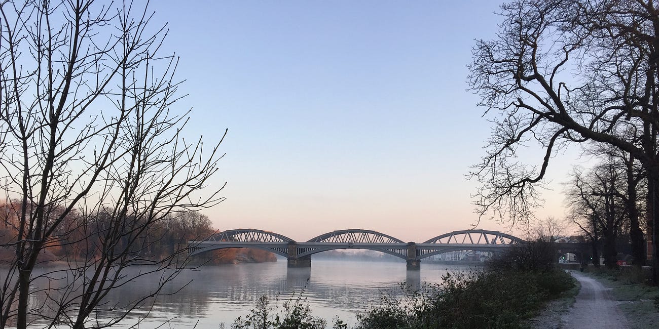 Walking Thames to Thames in 2030