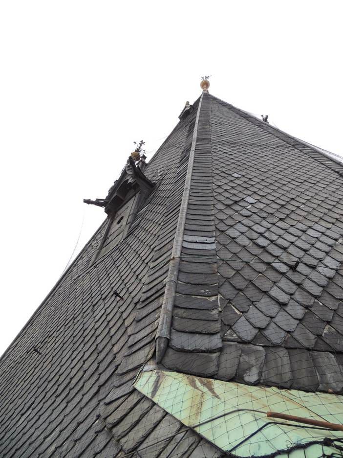 A roof of a building

AI-generated content may be incorrect.