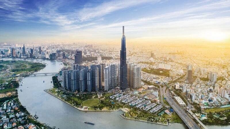 Ngược dòng, cổ phiếu Vinhomes (VHM) tăng kịch trần trong ngày thị trường  rực lửa