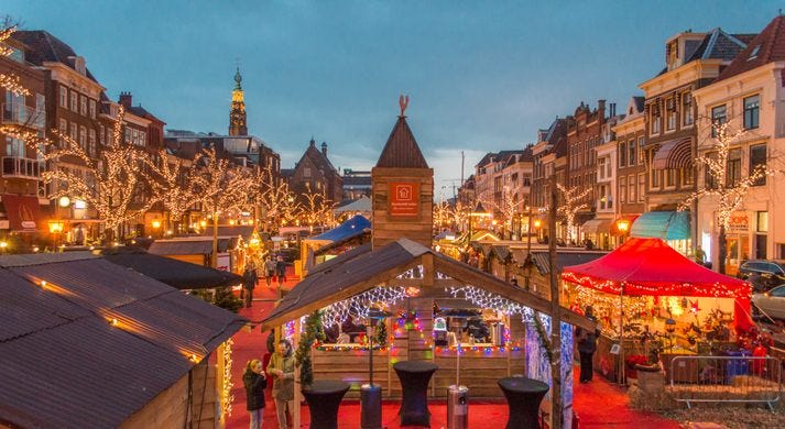 Leiden's Floating Christmas Market – Leiden, Netherlands - Atlas Obscura