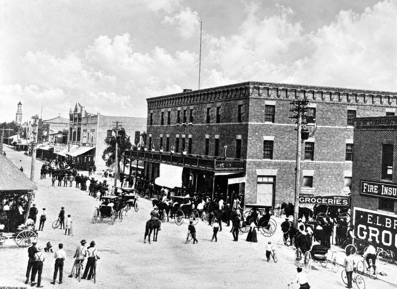 Cover: The intersection of Twelfth Street and Avenue D, today’s Flagler Street and Miami Avenue, in downtown Miami in 1899. Courtesy of Museum of Miami. Cover: The intersection of Twelfth Street and Avenue D, today’s Flagler Street and Miami Avenue, in downtown Miami in 1899. Courtesy of Museum of Miami.