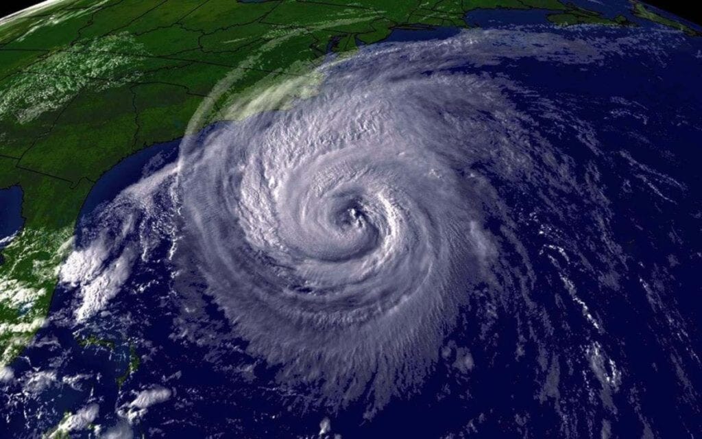 hurricanes can be dangerous for cruiseships hurricanes can be dangerous for cruiseships