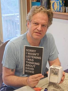 A person holding a sign

AI-generated content may be incorrect.