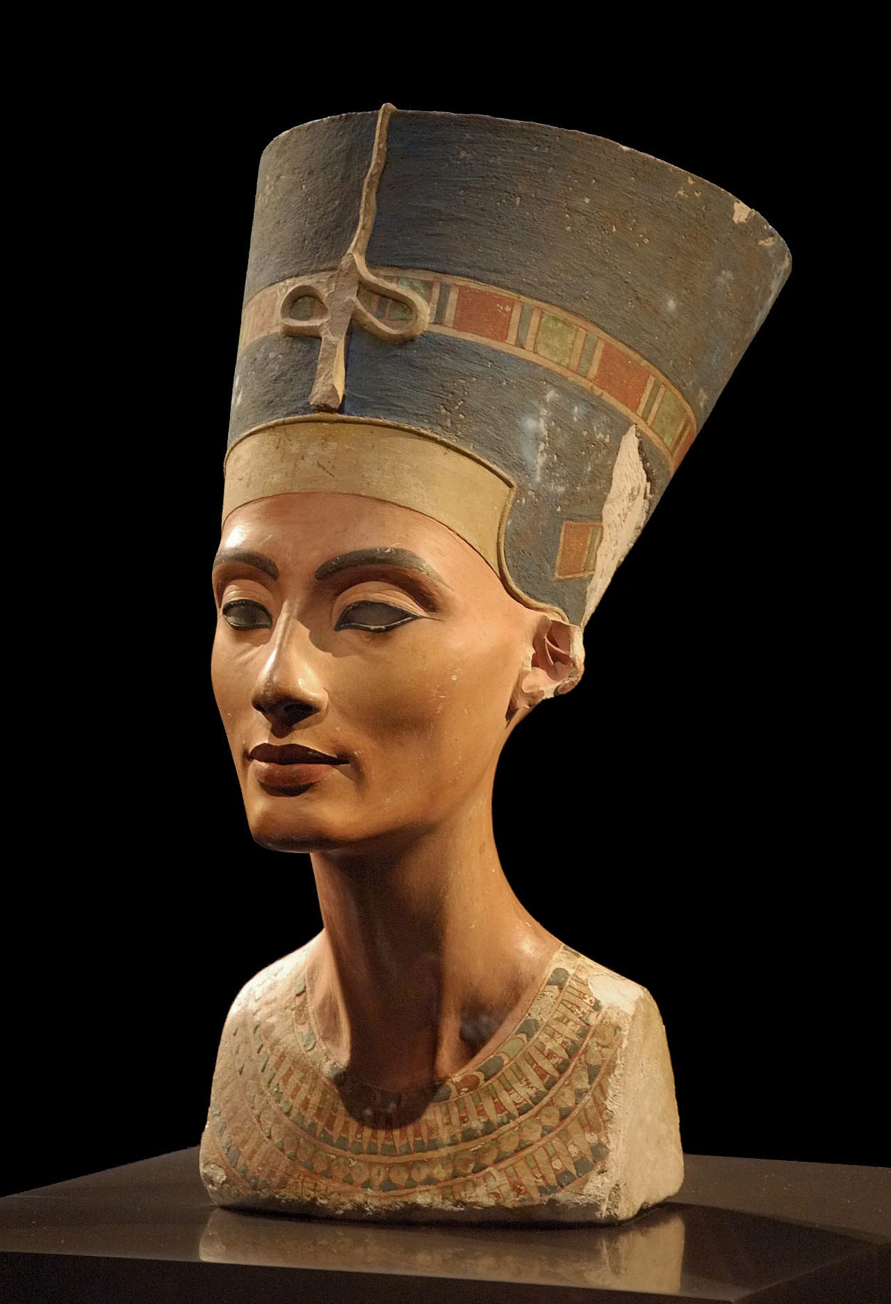 Nefertiti Bust - Wikipedia