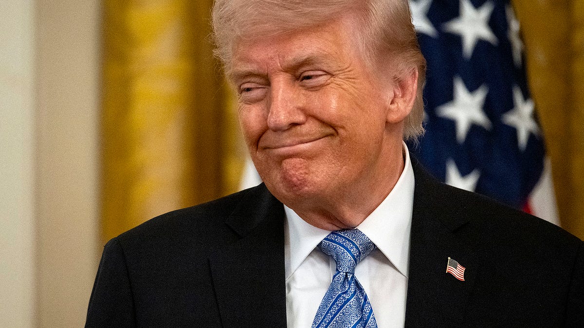 This Bipartisan Crypto Bill Could Make Trump Family ‘Vanderbilt-Level Rich'