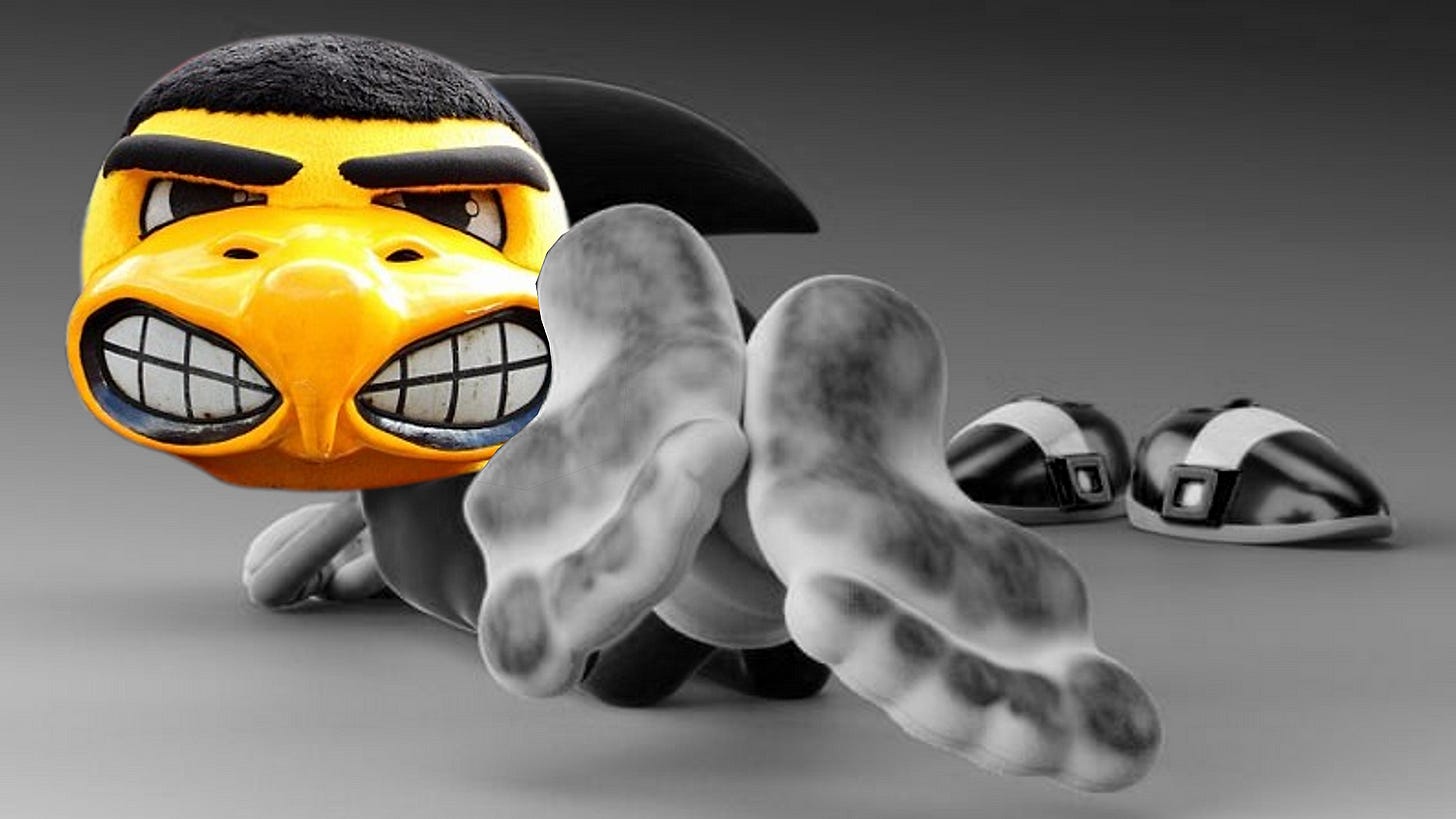 herky shows feet