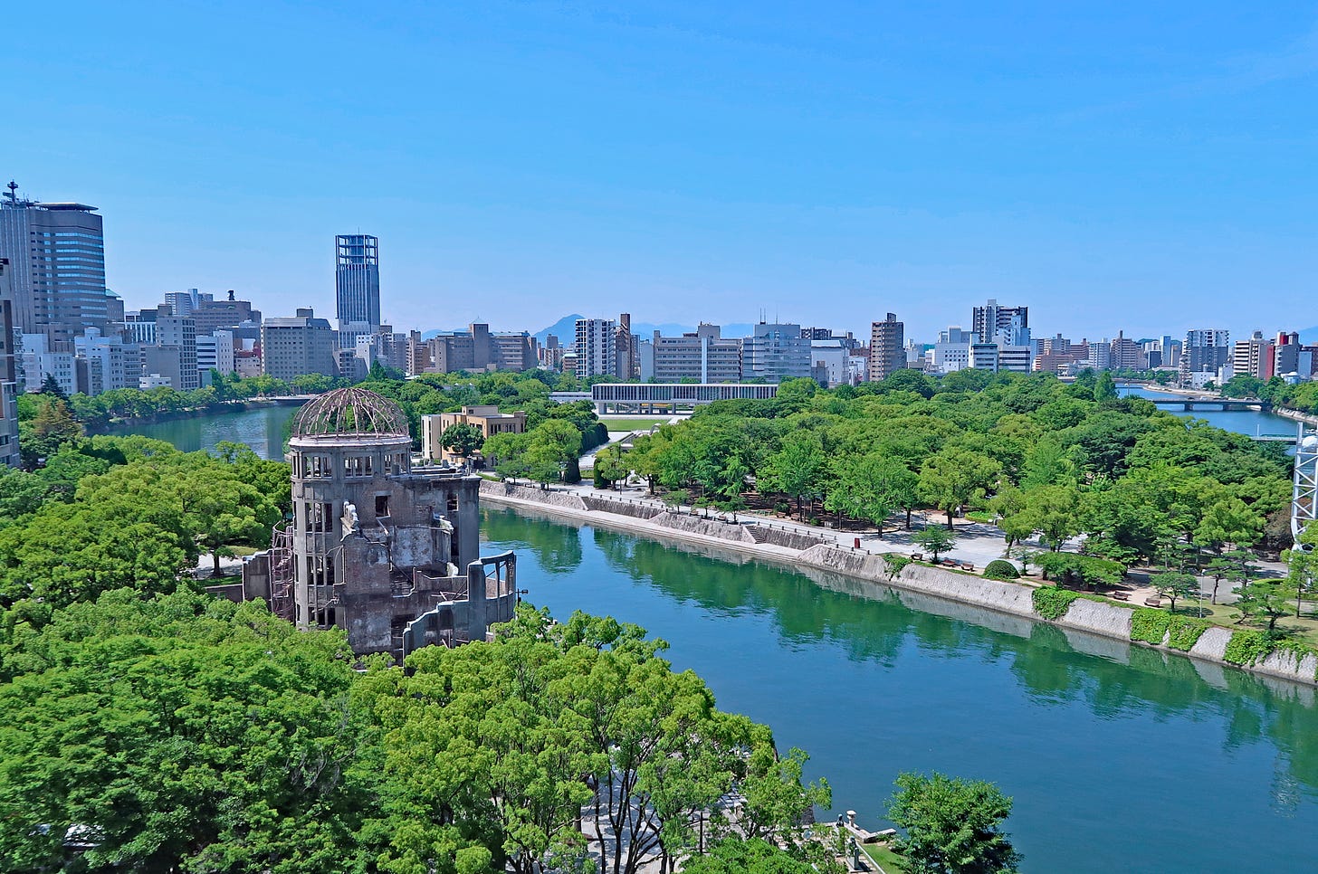 Hiroshima Atomic Bomb Dome | Travel Japan - Japan National Tourism  Organization (Official Site)