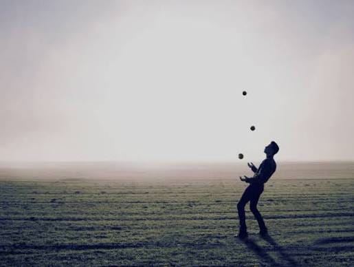 How to Juggle Your Growing Grants Portfolio | GrantStation How to Juggle Your Growing Grants Portfolio | GrantStation