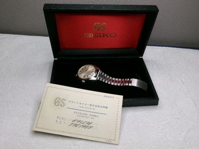 A７ ／稼働品／裏蓋メダル捲れ破損等あり現状品出品【GRAND SEIKO 5722－9991 グランドセイコー アンティーク腕時計】当時物/ビンテージ