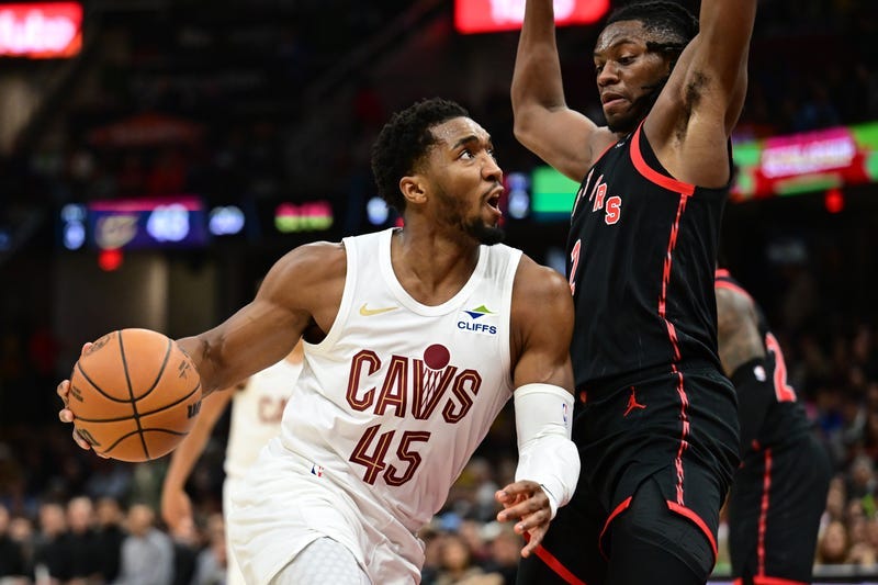 Cavs improve to 17-1 with 122-108 win over Raptors