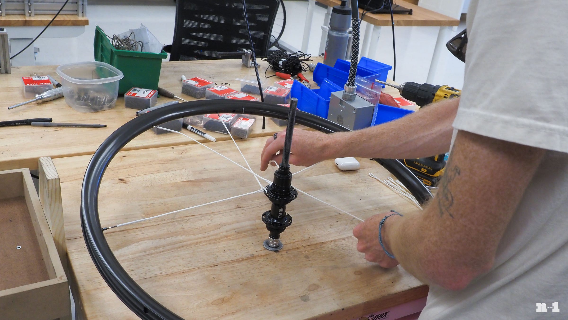 Berd spokes wheelbuilding process