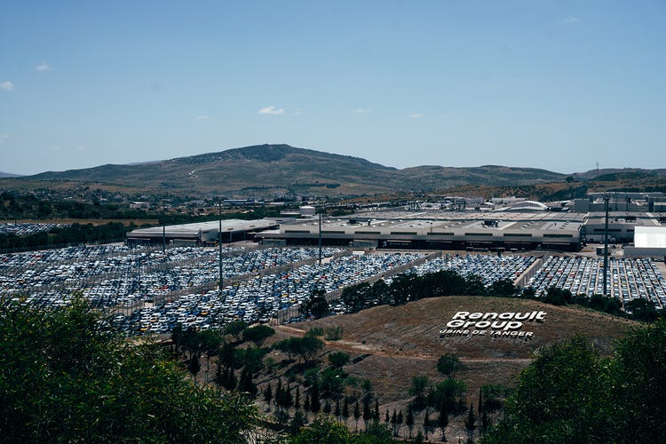 FOTO Reportaj din Maroc-Dacia: „Miracolul” din spatele uzinei Dacia din Tanger, locul în care se produce Sandero, cea mai vândută mașină din Europa FOTO Reportaj din Maroc-Dacia: „Miracolul” din spatele uzinei Dacia din Tanger, locul în care se produce Sandero, cea mai vândută mașină din Europa